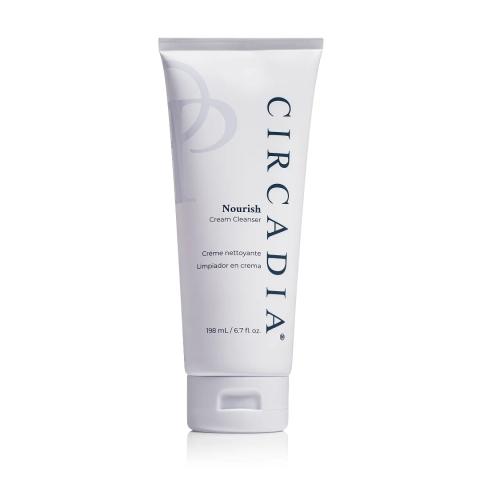 Witte tube Circadia Nourish Cream Cleanser 198 ml met blauwe en grijze details.